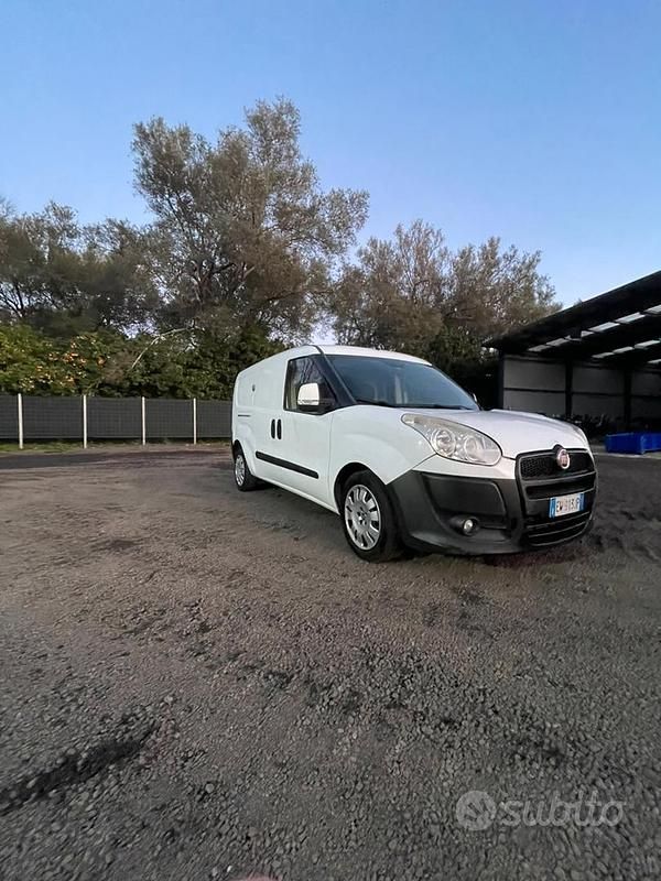 Usata Fiat Doblò 105 CV (77 kW) 2014 Bianco Monovolume