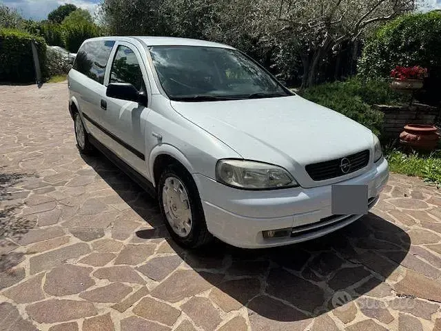 Usata Opel Astra Enjoy 57 CV (41 kW) 2006 Bianco Furgone