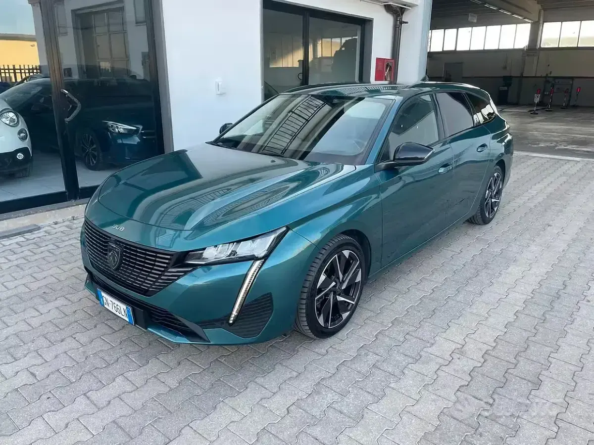 Usata Peugeot 308 Allure 131 CV (96 kW) 2023 Other Station wagon