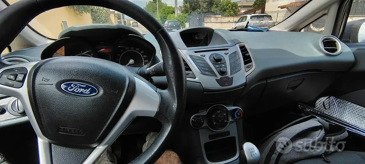 Usata Ford Fiesta 80 CV (58 kW) 2011 Berlina