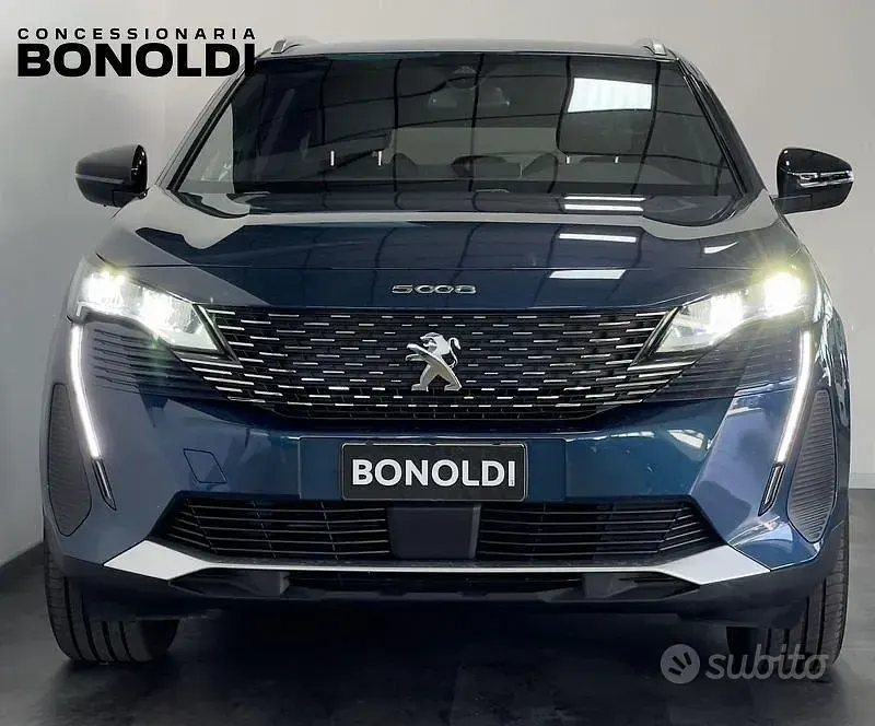 Usata Peugeot 5008 Allure 131 CV (96 kW) 2024 Blu SUV