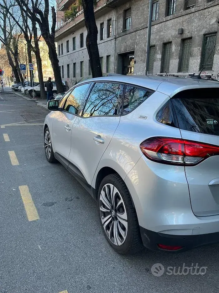 Usata Renault Scénic IV 116 CV (85 kW) 2018 Grigio Monovolume