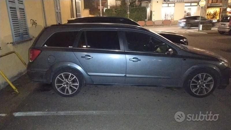 Usata Opel Astra 101 CV (74 kW) 2005 Berlina