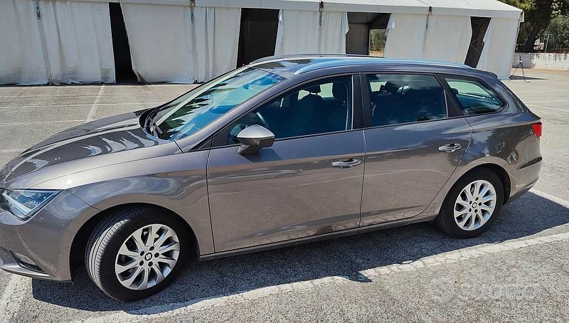 Usata Seat Leon ST 110 CV (80 kW) 2015 Grigio Station wagon