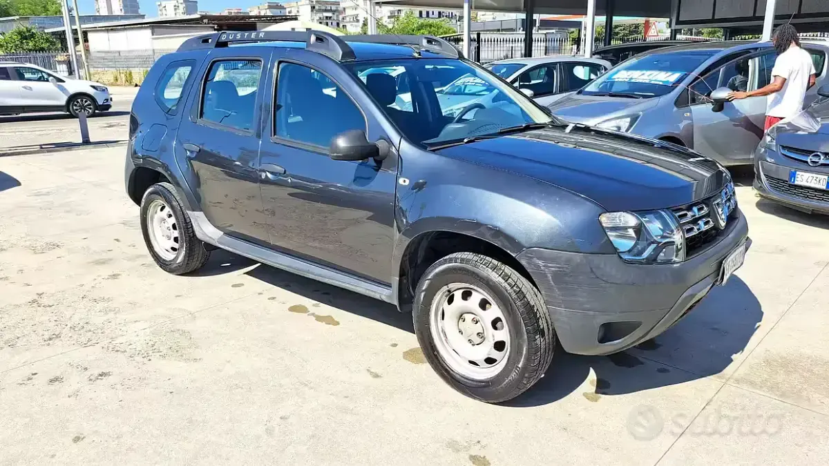 Usata Dacia Duster Ambiance 101 CV (74 kW) 2014 Grigio SUV