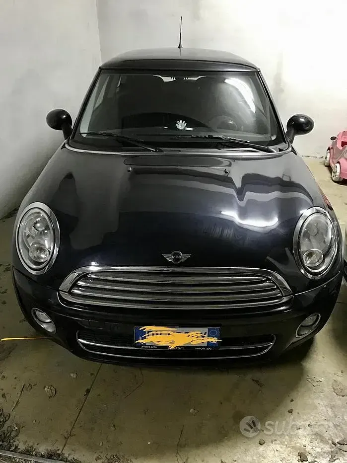 Usata Mini Cooper D 109 CV (80 kW) 2009 Nero Utilitaria
