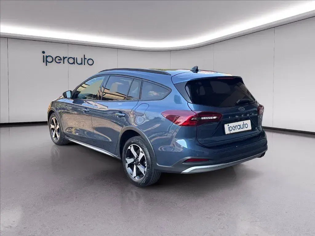 Usata Ford Focus Active 125 CV (91 kW) 2022 Blu Station wagon