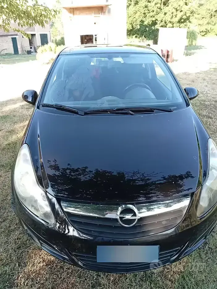 Usata Opel Corsa 90 CV (66 kW) 2009 Nero Utilitaria