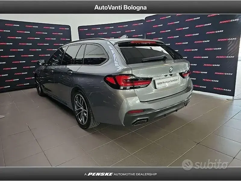 Usata BMW 520 M Sport 190 CV (139 kW) 2023 Grigio Berlina