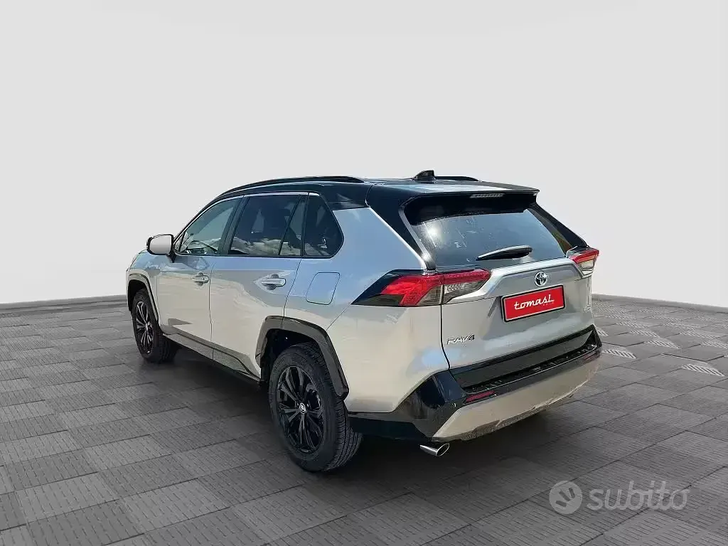 Usata Toyota RAV4 Hybrid Style 178 CV (130 kW) 2024 Grigio SUV