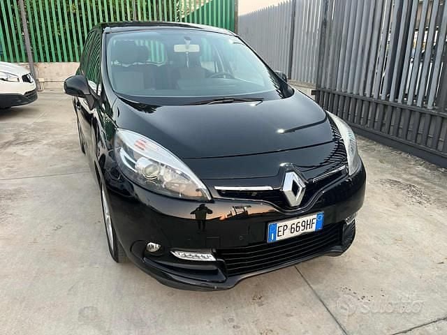 Usata Renault Scénic III 110 CV (80 kW) 2012 Nero Monovolume