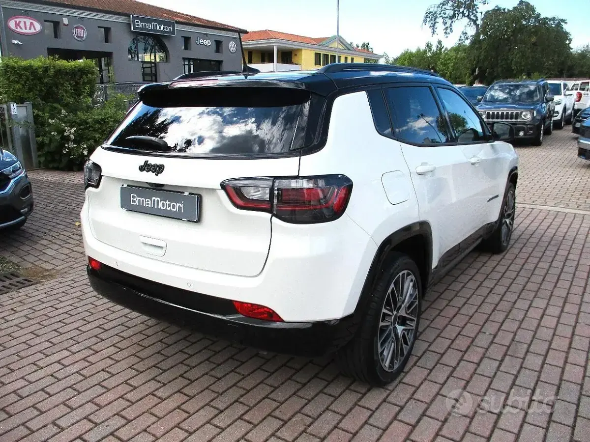 Usata Jeep Compass Summit 131 CV (96 kW) 2025 Bianco SUV