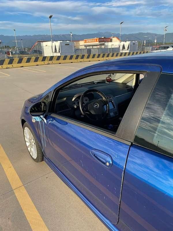 Usata Fiat Grande Punto 90 CV (66 kW) 2007 Blu/azzurro Utilitaria
