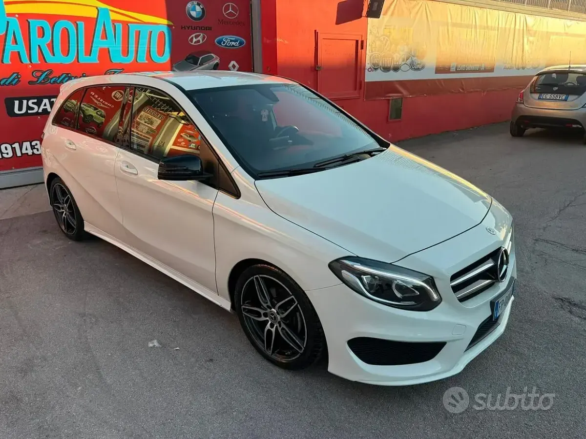 Usata Mercedes B200 Premium 136 CV (100 kW) 2018 Bianco Utilitaria