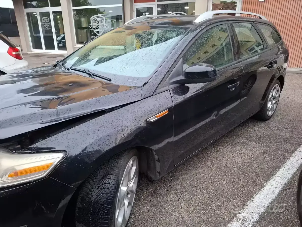 Gebraucht Ford Mondeo Titanium 140 PS (102 kW) 2009 Schwarz Kombi