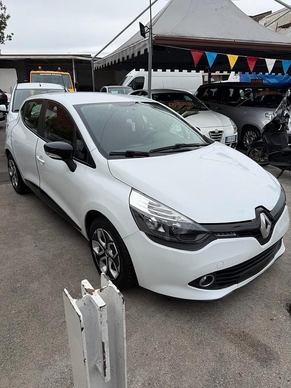 Usata Renault Clio IV 75 CV (55 kW) 2015 Bianco Berlina