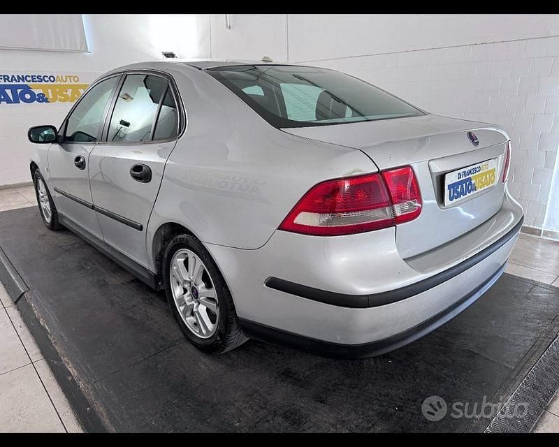 Usata Saab 9-3 Vector 120 CV (88 kW) 2005 Argento metallizzato Berlina