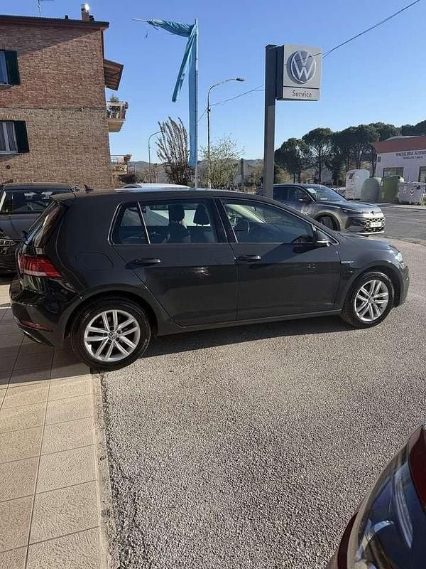 Usata VW Golf VII Business 131 CV (96 kW) 2019 Grigio Berlina