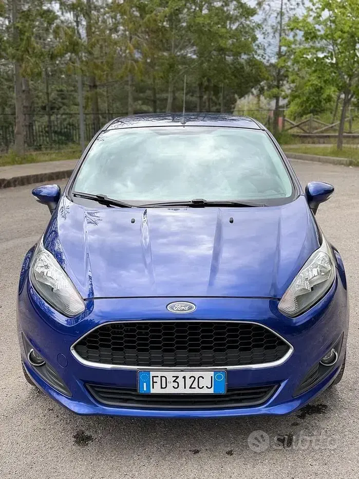 Usata Ford Fiesta 95 CV (69 kW) 2016 Blu Utilitaria