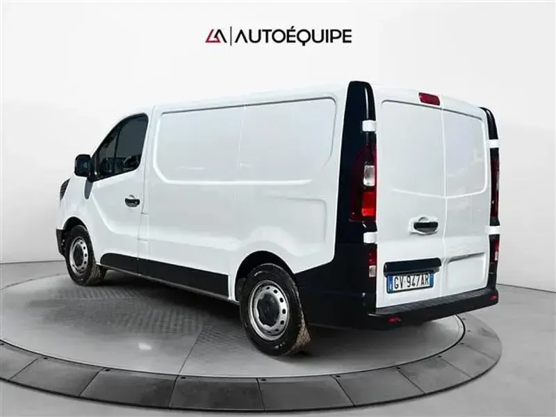 Usata Renault Trafic 150 CV (110 kW) 2024 Bianco Monovolume
