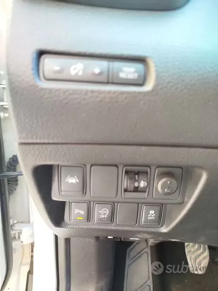 Usata Nissan Qashqai 131 CV (96 kW) 2015 Bianco SUV