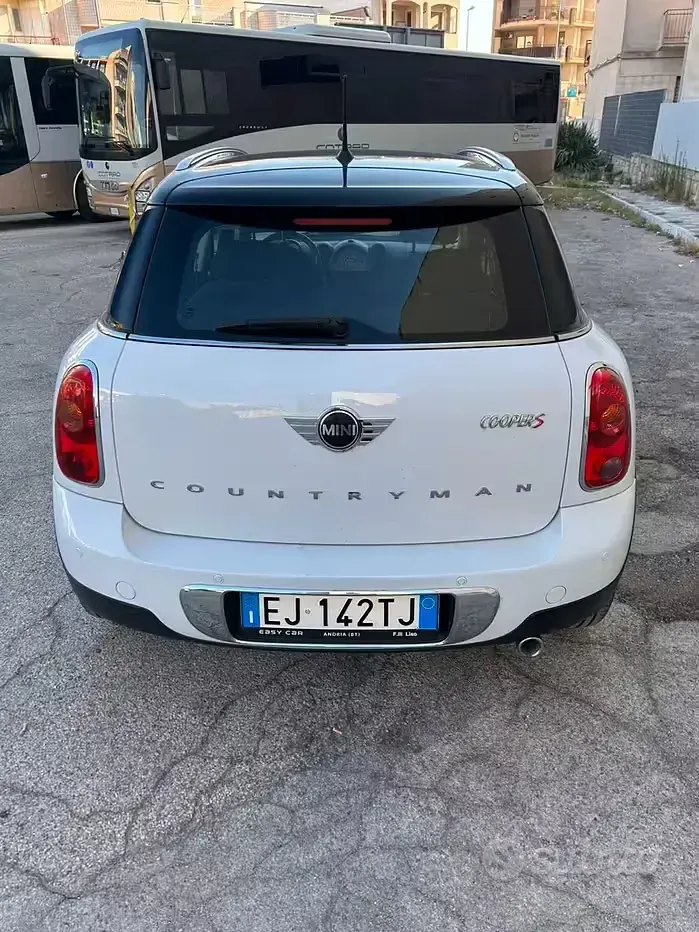 Usata Mini Countryman 111 CV (81 kW) 2011 Bianco SUV