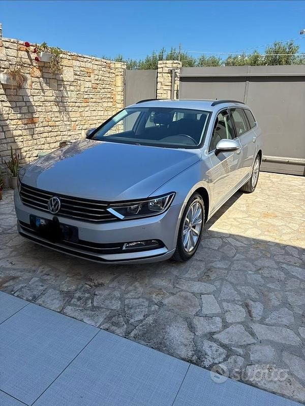 Usata VW Passat 120 CV (88 kW) 2018 Grigio Station wagon