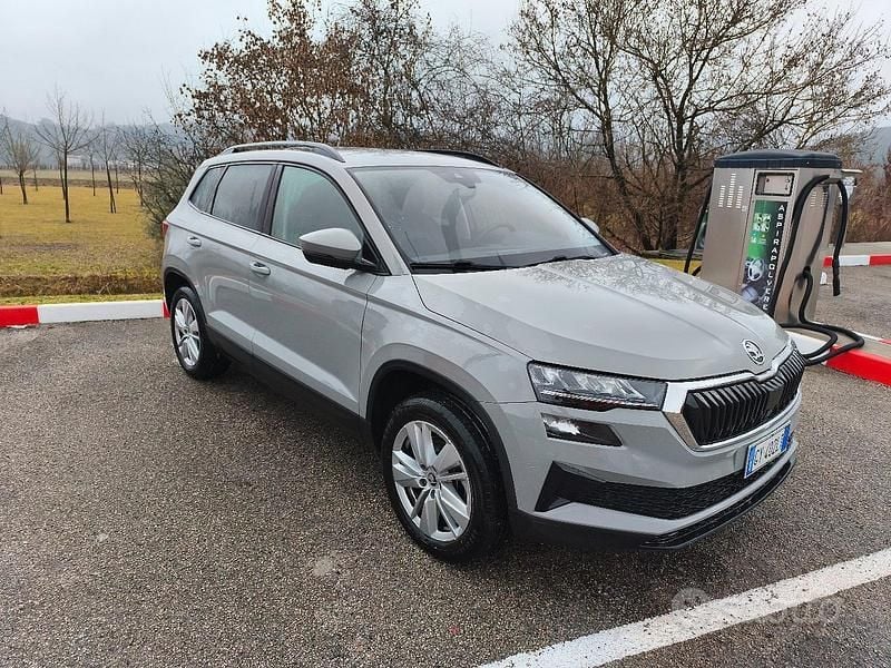 Usata Skoda Karoq Executive 116 CV (85 kW) 2025 Grigio SUV