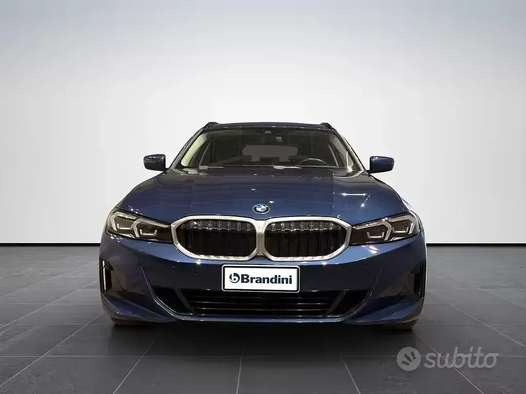Usata BMW 316 Comfort Edition 122 CV (89 kW) 2023 Blu Station wagon