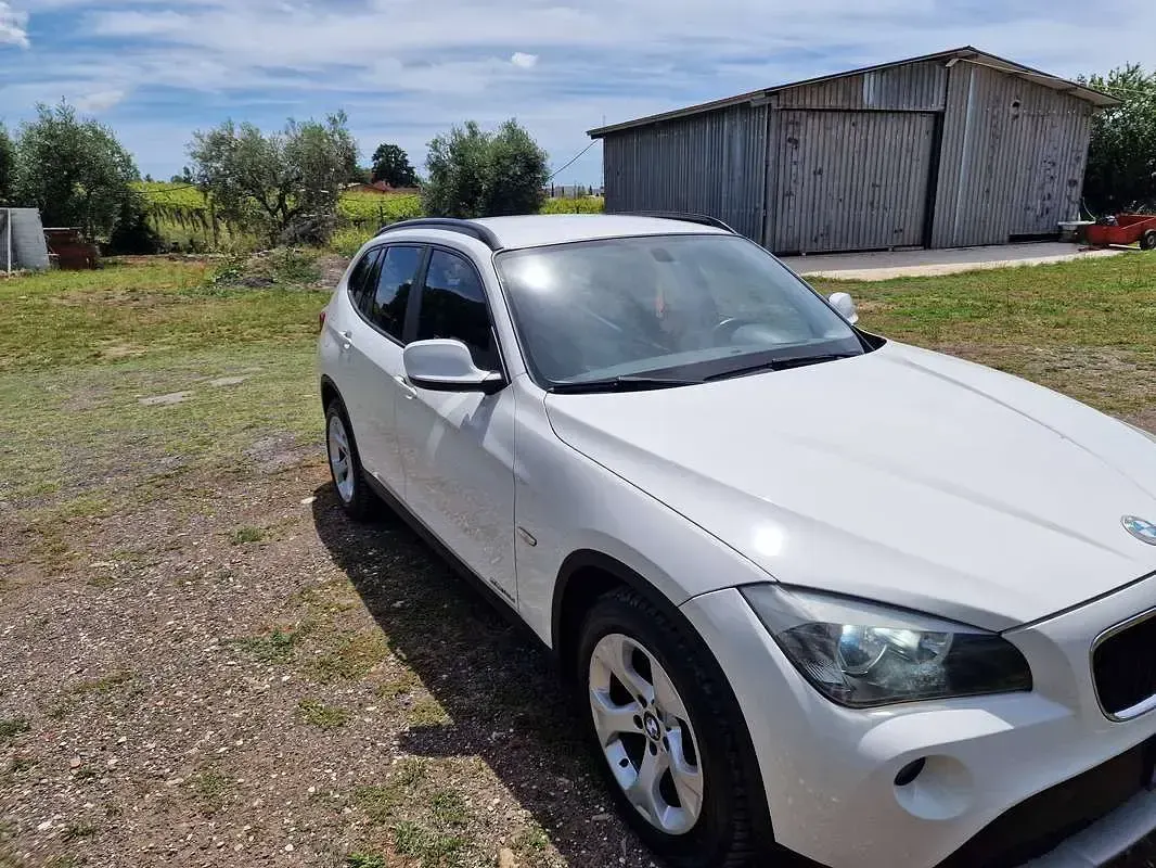 Begagnad BMW X1 143 HK (105 kW) 2012 Vit SUV