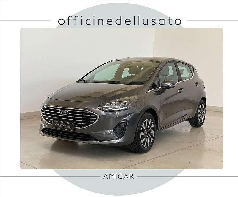 Grigio Usata 2023 Ford Fiesta Titanium Due volumi | 13.900 € (Buon prezzo) - Immagine 1/4