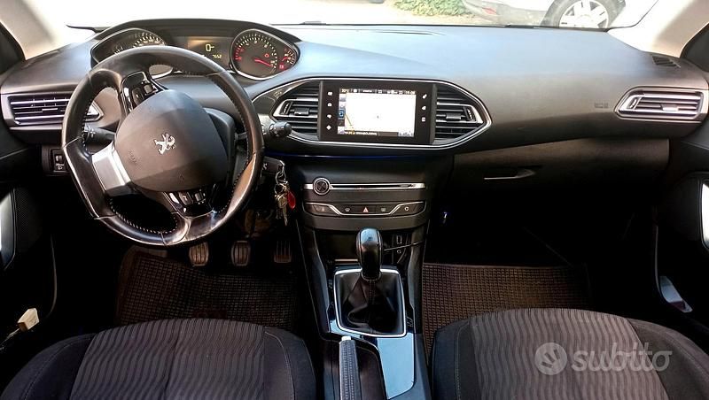 Usata Peugeot 308 100 CV (73 kW) 2015 Bianco Berlina