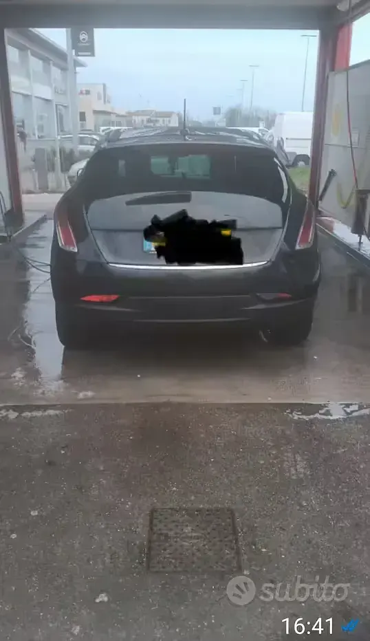 Usata Lancia Delta 190 CV (139 kW) 2008 Nero Utilitaria
