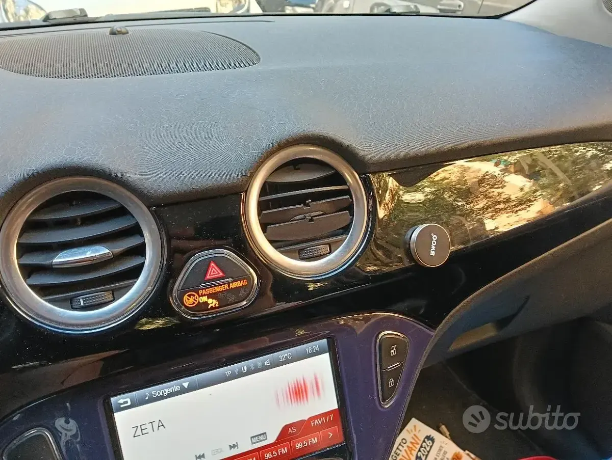Usata Opel Adam 69 CV (50 kW) 2013 Utilitaria