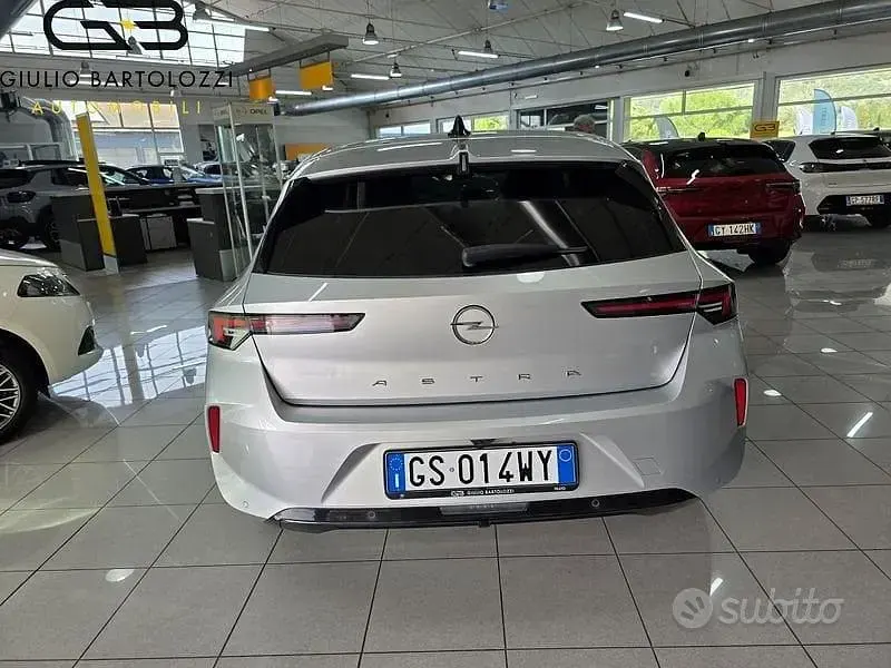 Brugt Opel Astra Business Elegance 130 HK (95 kW) 2024 Grå Hatchback