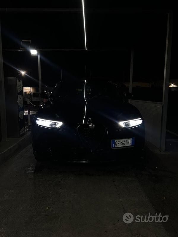 Usata Alfa Romeo Tonale Sprint 131 CV (96 kW) 2022 Nero SUV