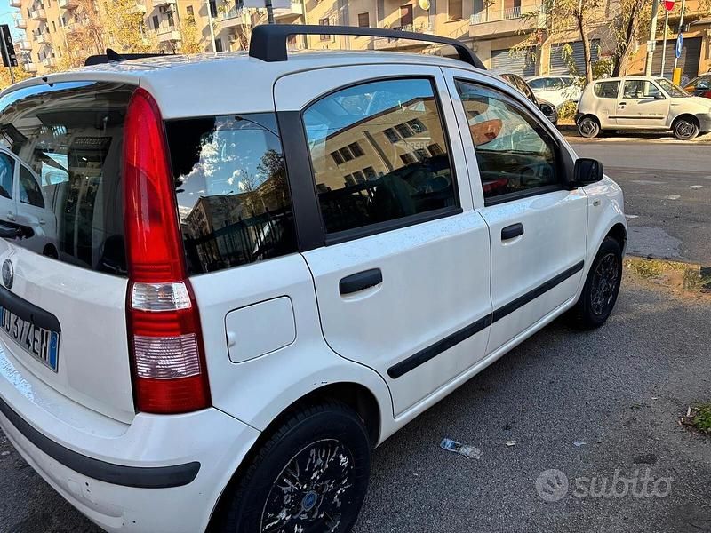 Usata Fiat Panda Active 54 CV (39 kW) 2007 Bianco Berlina