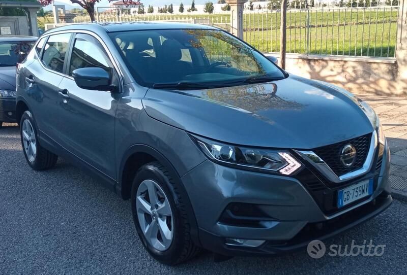 Grigio Usata 2020 Nissan Qashqai SUV | 13.000 € (Super prezzo) - Immagine 1/4