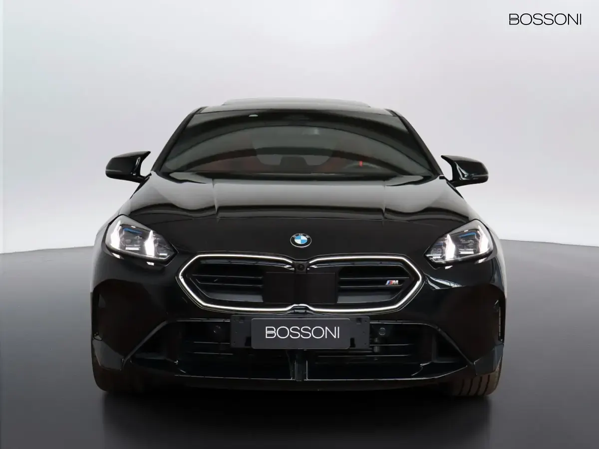 Usata BMW M135 M Sport 300 CV (220 kW) 2025 Nero Utilitaria