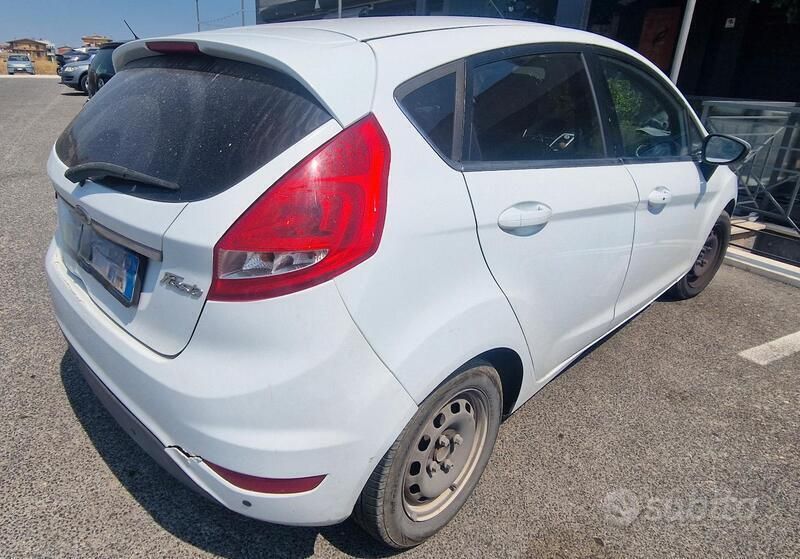 Usado Ford Fiesta 82 HP (60 kW) 2012 Branco Citadino