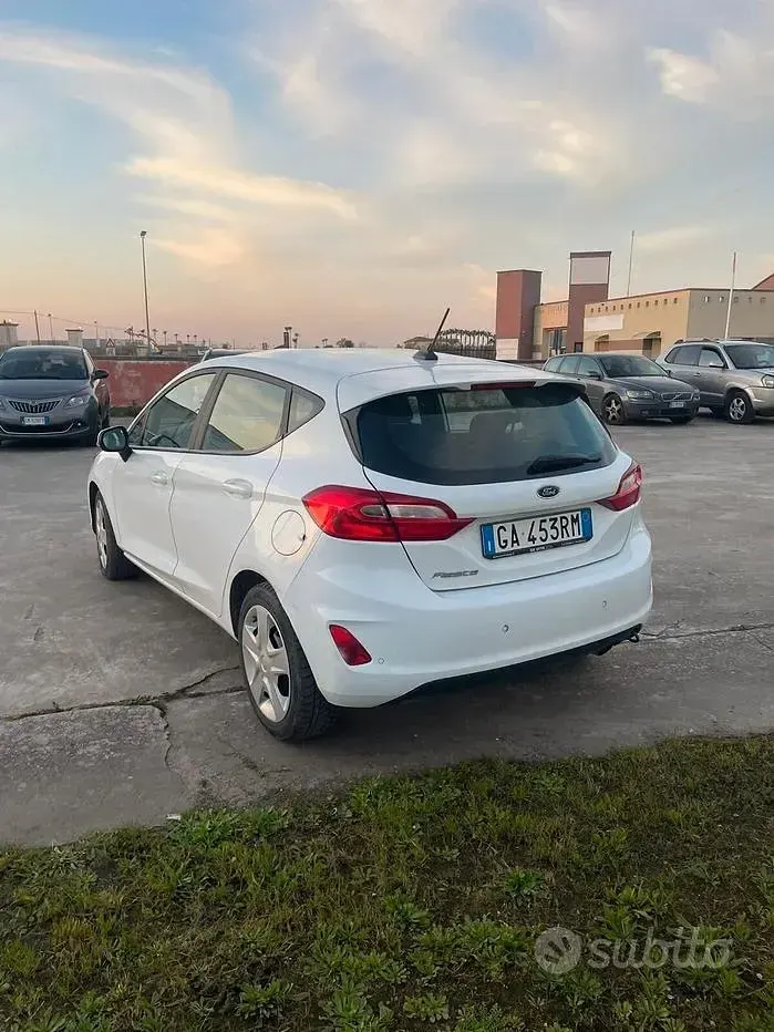 Usata Ford Fiesta 86 CV (63 kW) 2020 Bianco Utilitaria