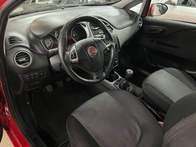 Usata Fiat Punto 75 CV (55 kW) 2014 Rosso Utilitaria