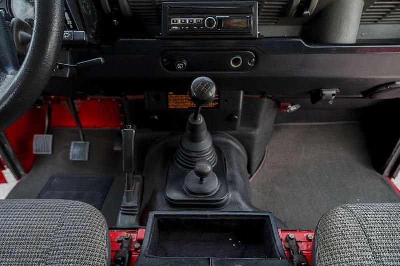 Usata Land Rover Defender 113 CV (83 kW) 1995 Rosso SUV
