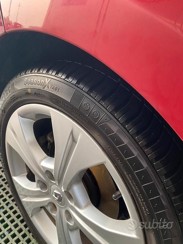 Usata Renault Mégane Coupé 110 CV (80 kW) 2011 Rosso Coupé