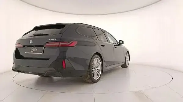 Usata BMW 540 M Sport 249 CV (183 kW) 2025 Nero Station wagon