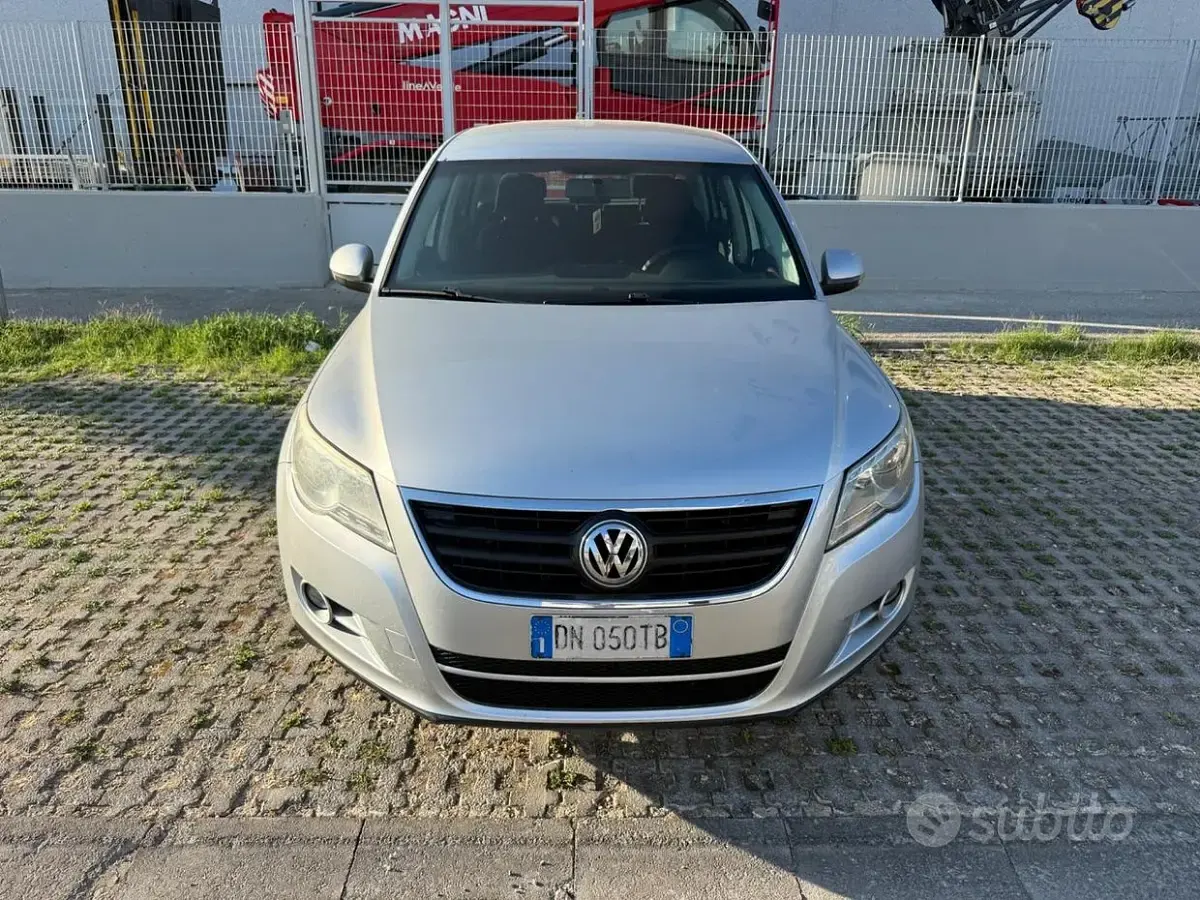 Usata VW Tiguan 140 CV (102 kW) 2008 Grigio SUV