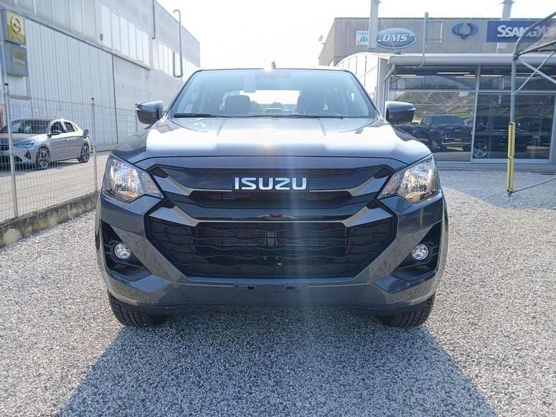 Nuova Isuzu D-Max 165 CV (121 kW) 2025 Grigio scuro Pick-up