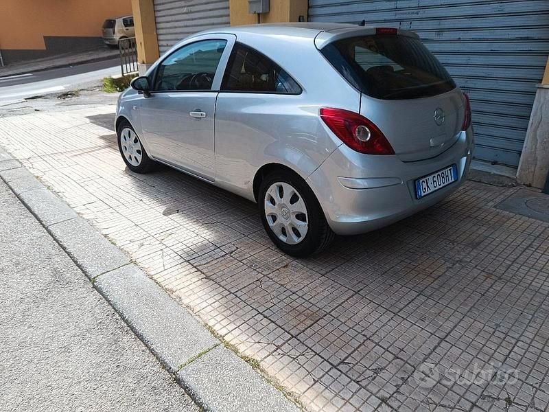 Usata Opel Corsa 2009 Grigio Utilitaria