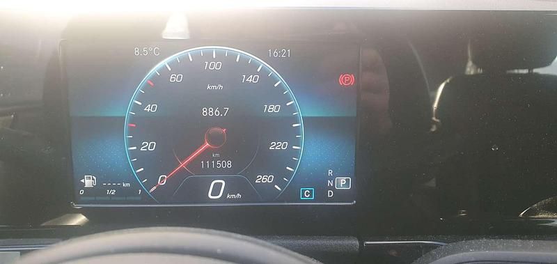 Usata Mercedes B180 116 CV (85 kW) 2022 Nero Utilitaria