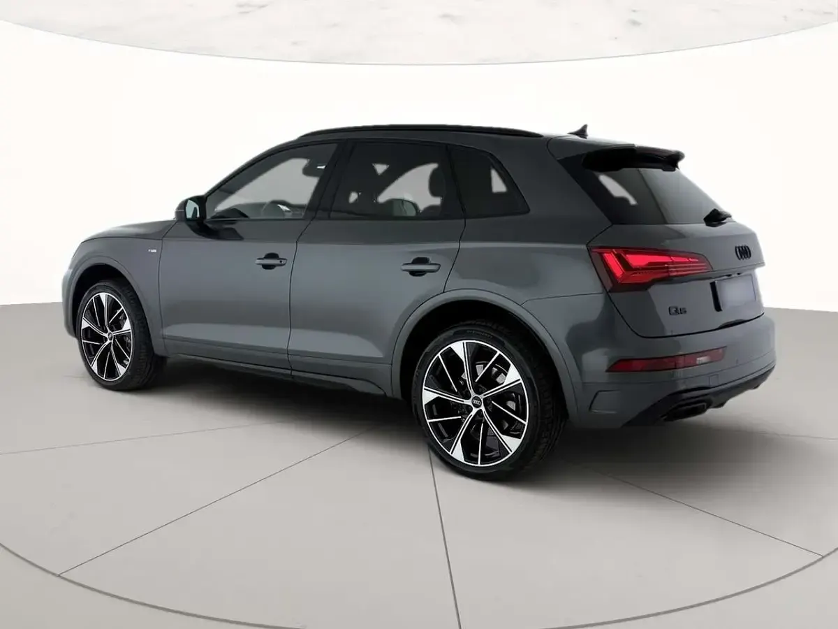 Usata Audi Q5 S-line plus 204 CV (150 kW) 2023 Grigio daytona perlato SUV